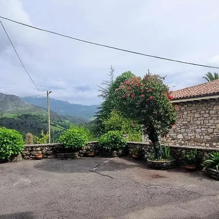 Casa La Acebal Callejos Holiday home Allende